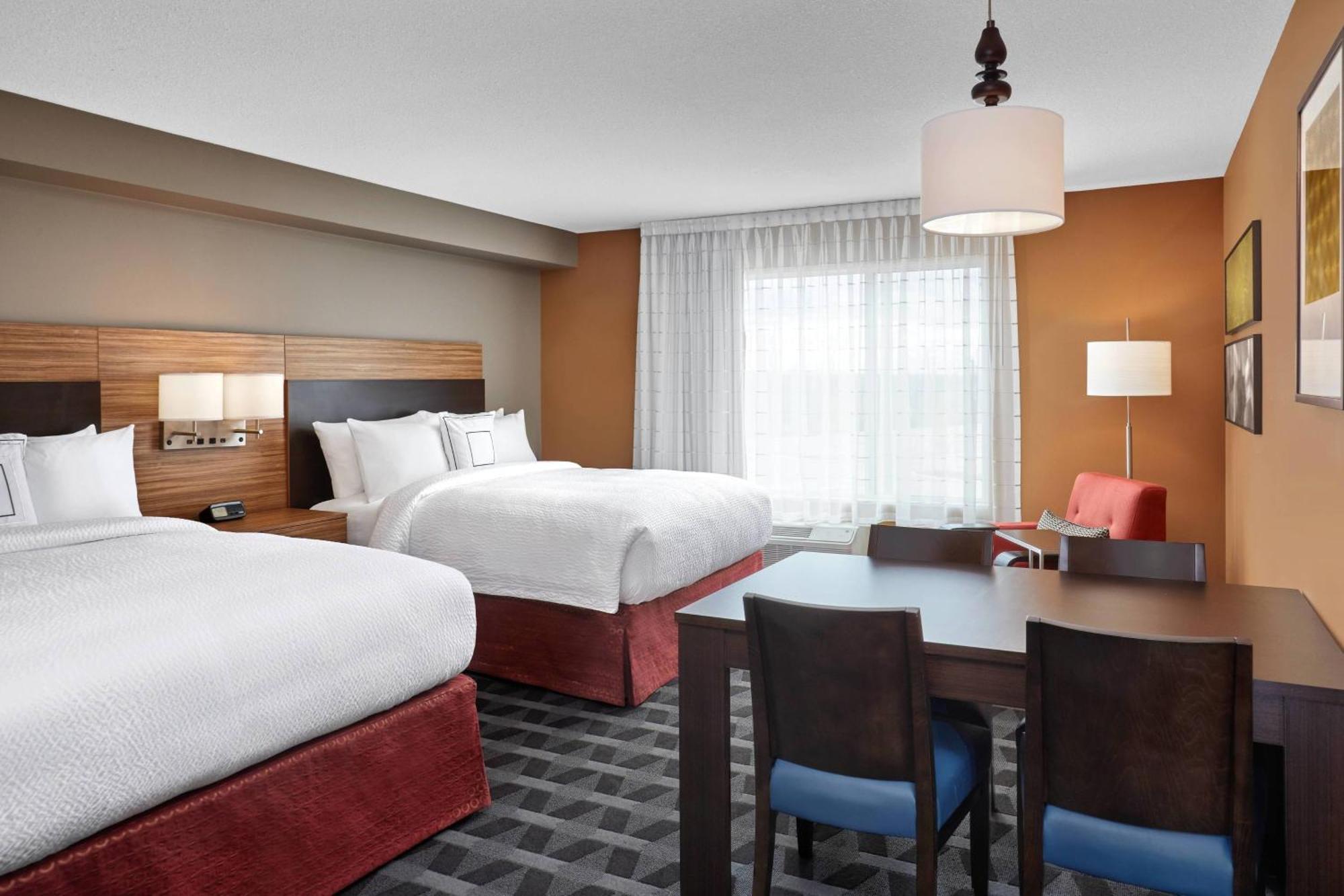 Towneplace Suites By Marriott Fort Mcmurray Exterior photo